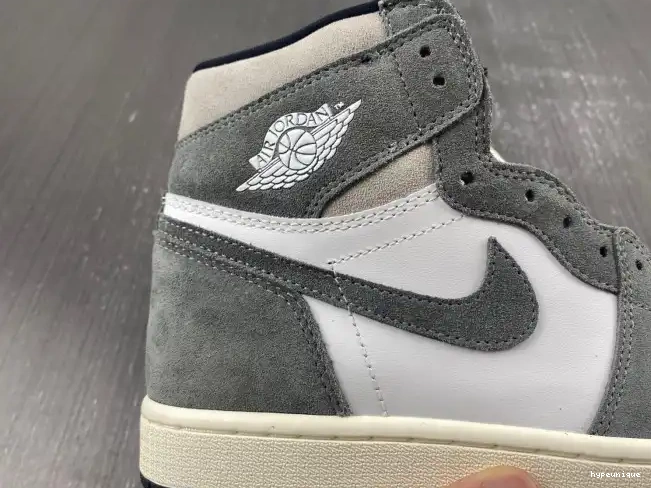 HYPE DZ5485-051 Retro OG High Jordan Black 1 Washed 0529